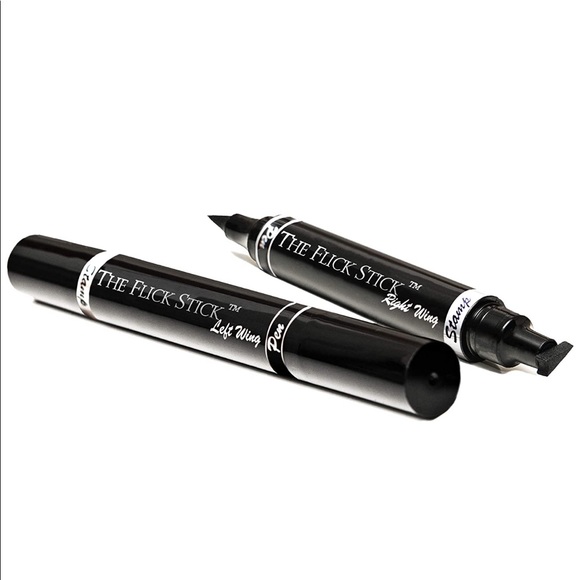 💋2/$20💋 Winged Eyeliner Stamp in Midnight Black - Picture 1 of 7